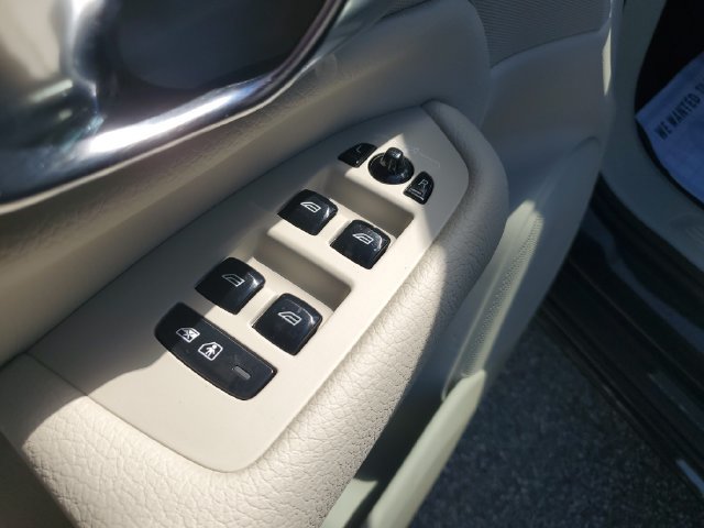 Used 2021 Volvo XC90 T5 Momentum w/ Climate Package FWD image 23