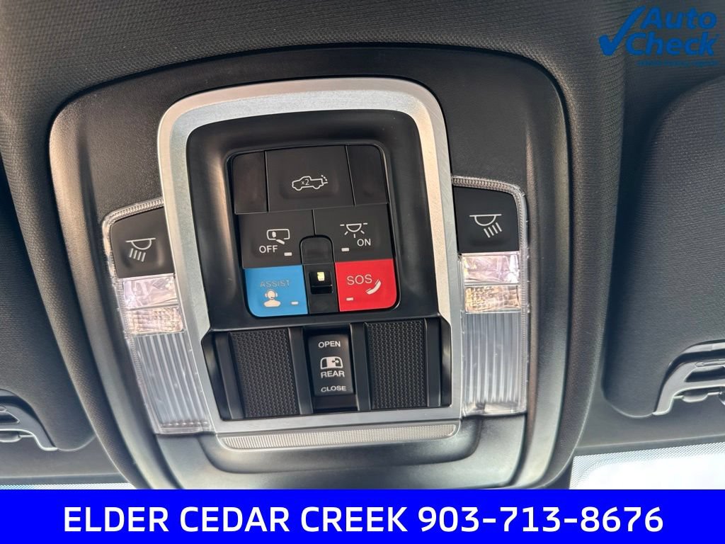 Used 2025 RAM 2500 Laramie AWD/4WD image 21