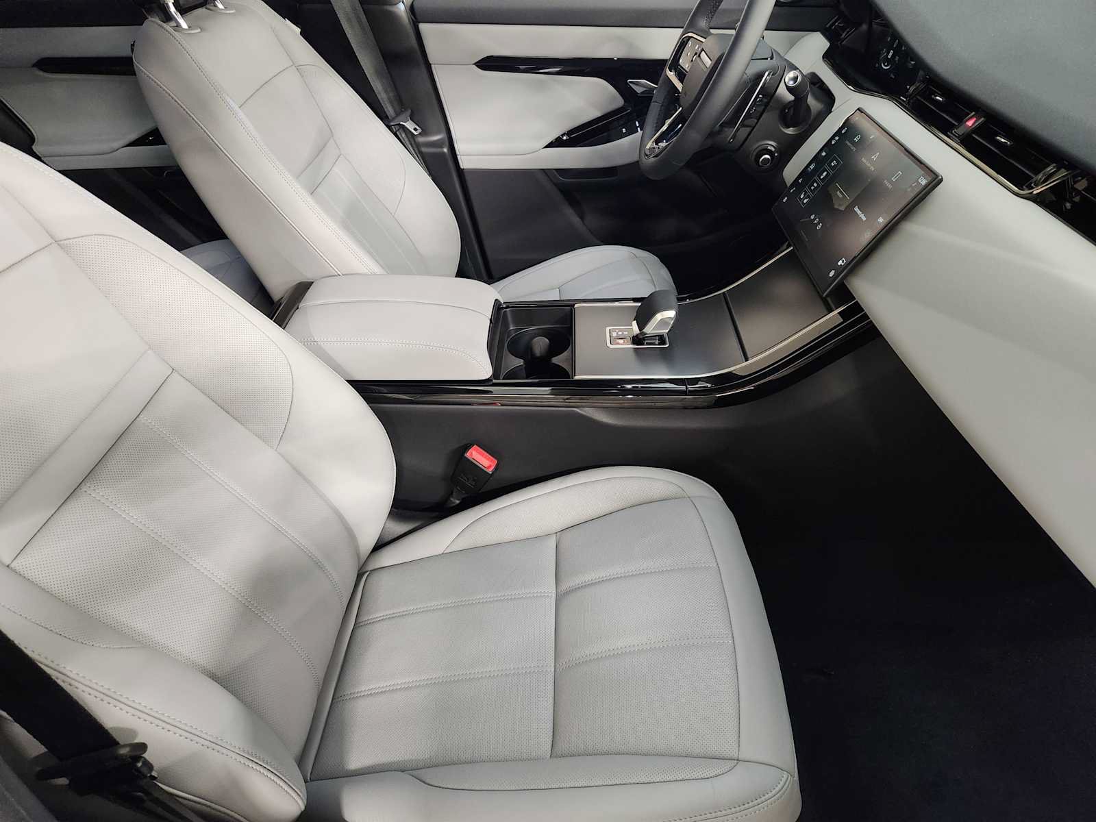 New 2026 Land Rover Range Rover Evoque S AWD/4WD image 4