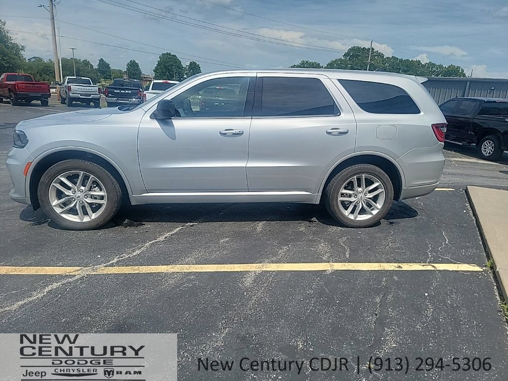 Used 2025 Dodge Durango GT AWD/4WD image 2