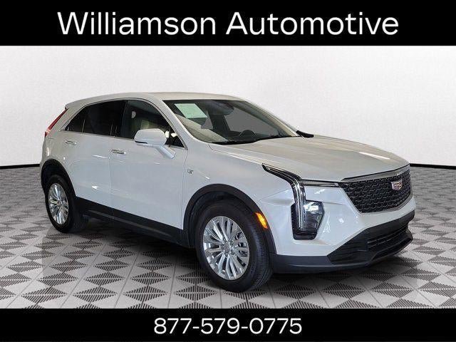 Certified 2024 Cadillac XT4 Luxury FWD image 1