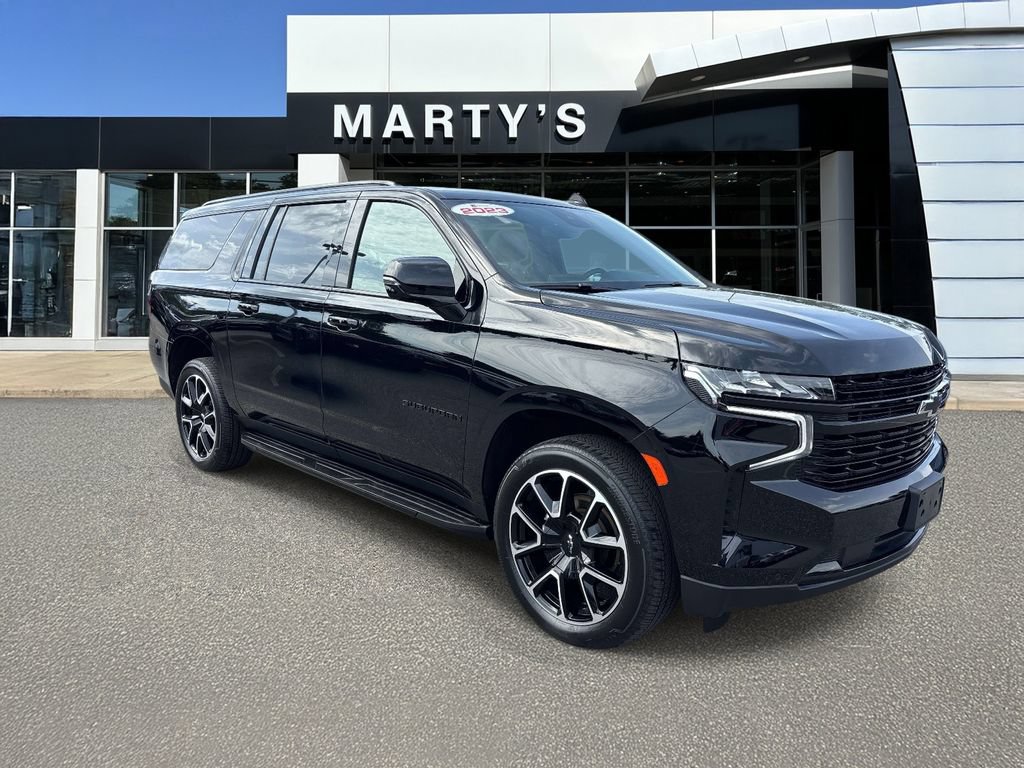 Used 2023 Chevrolet Suburban RST w/ Sport Performance Package