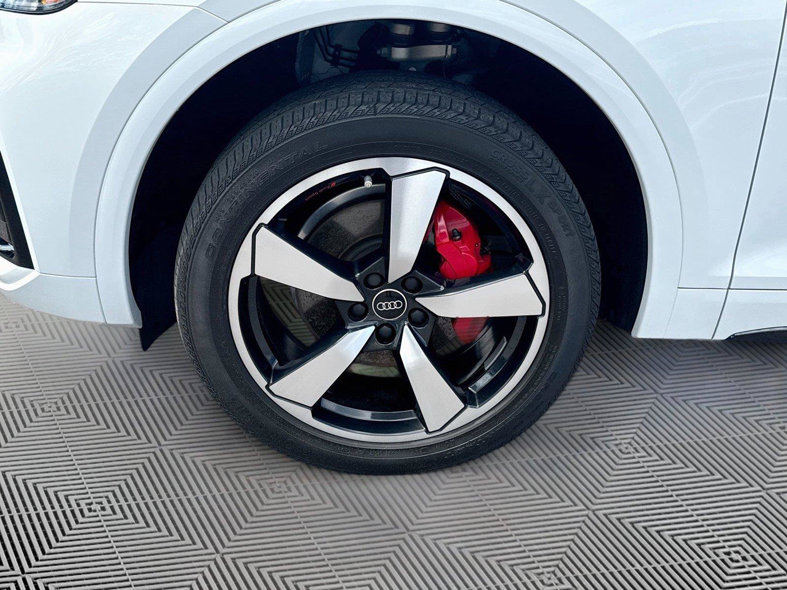 Certified 2024 Audi Q5 2.0T Premium Plus AWD/4WD image 33