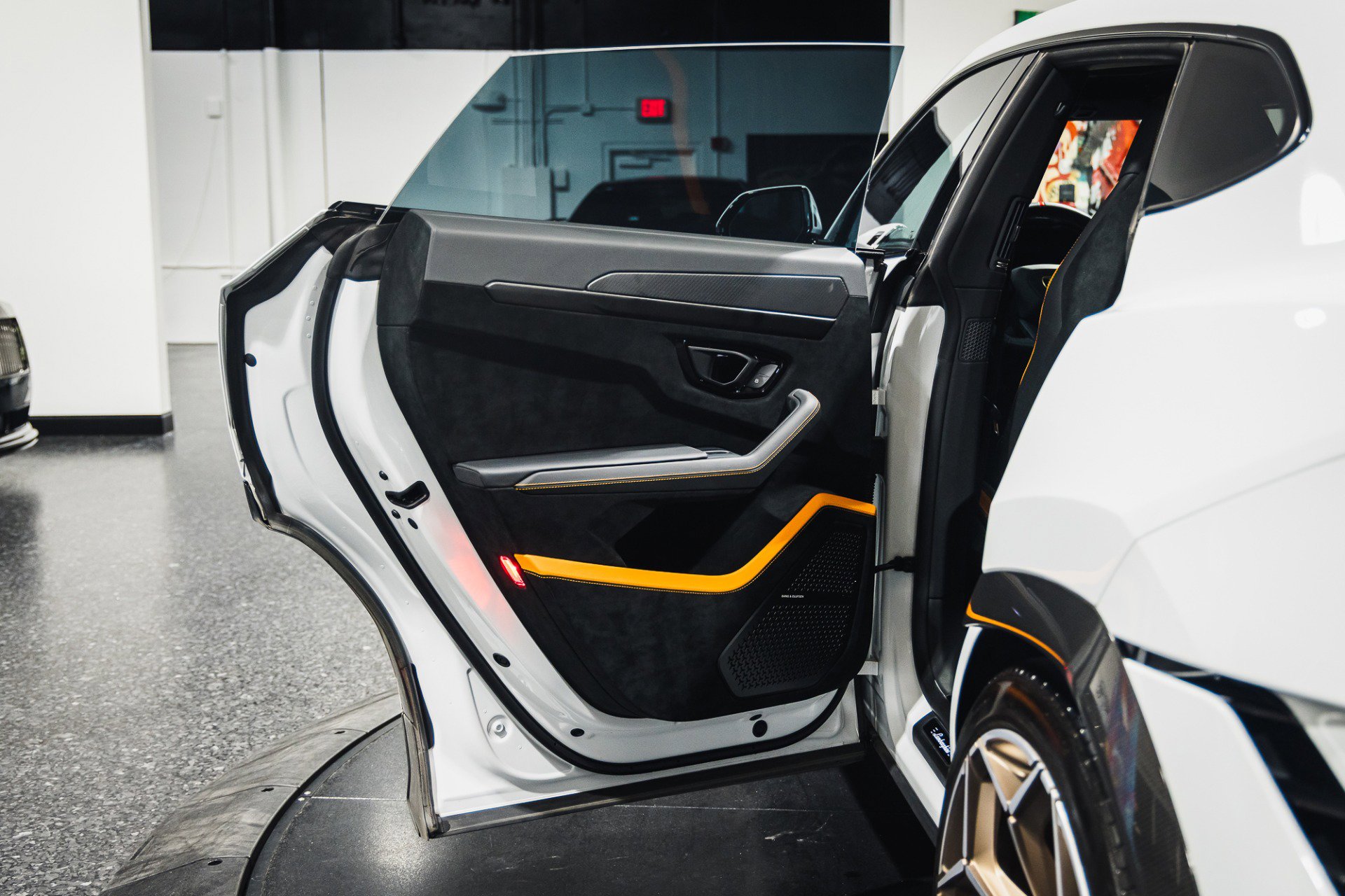 Used 2023 Lamborghini Urus Performante image 29