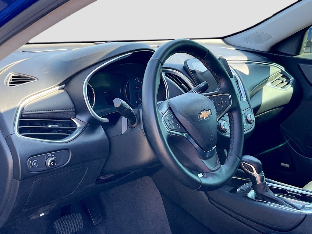 Used 2023 Chevrolet Malibu LT FWD image 9