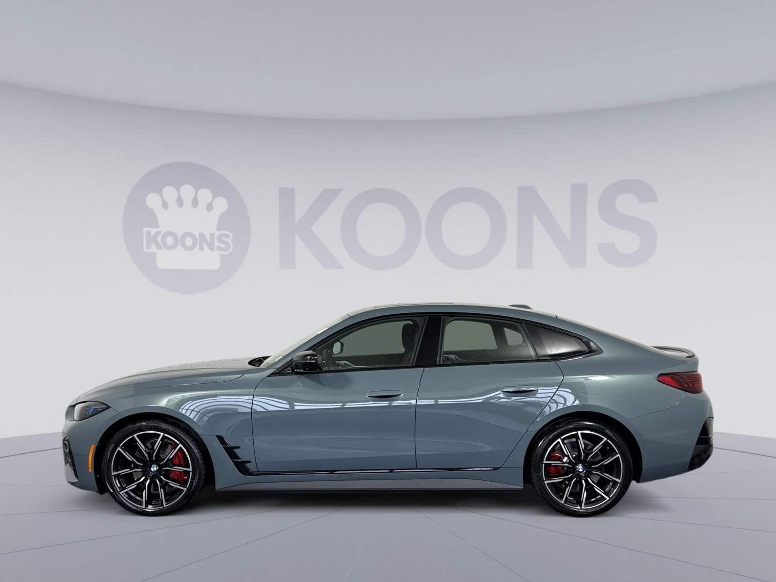 Used 2025 BMW i4 xDrive40i w/ M Sport Package AWD/4WD image 2