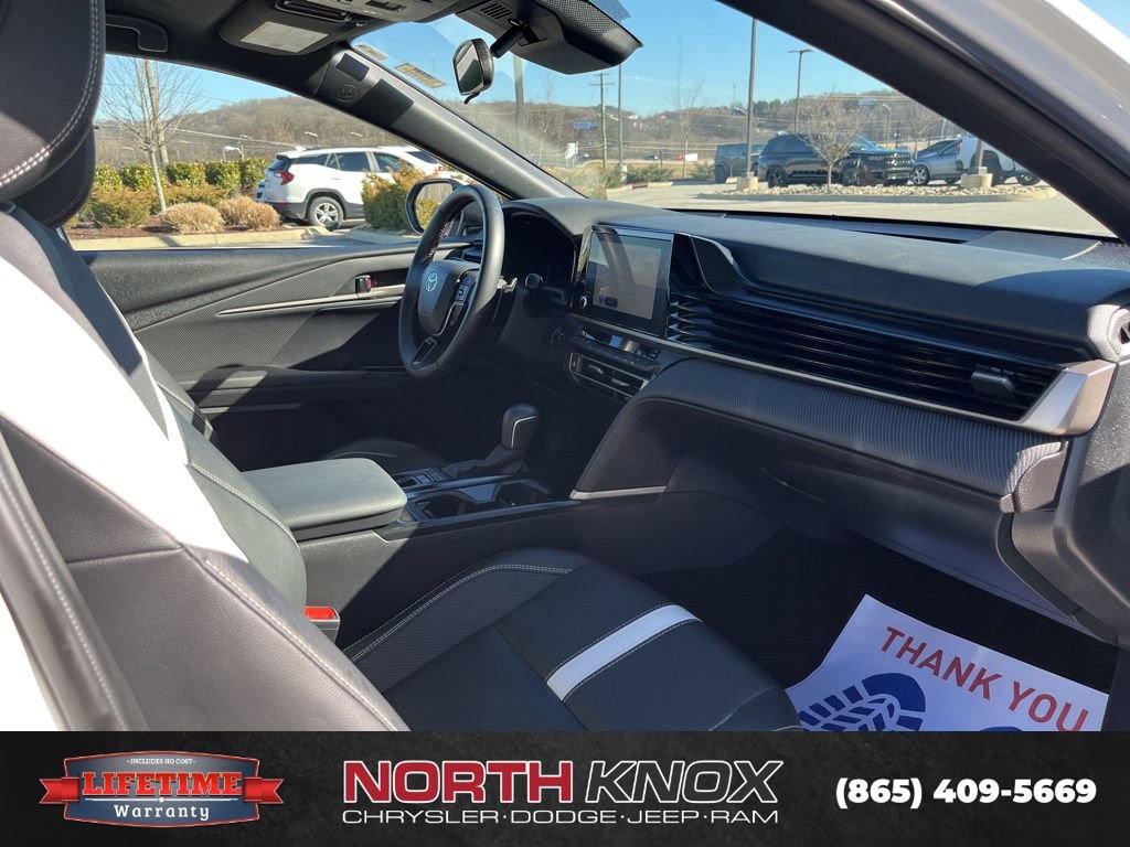 Used 2025 Toyota Camry SE image 27