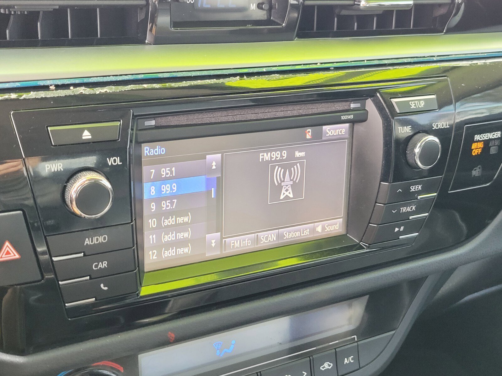 Used 2015 Toyota Corolla S image 8