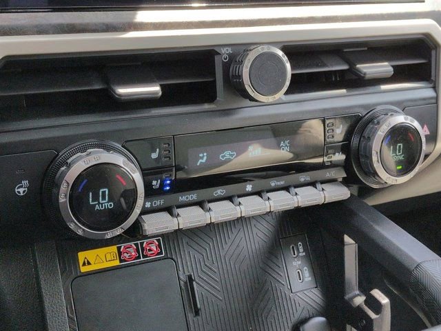 Used 2024 Toyota Tacoma SR5 AWD/4WD image 15