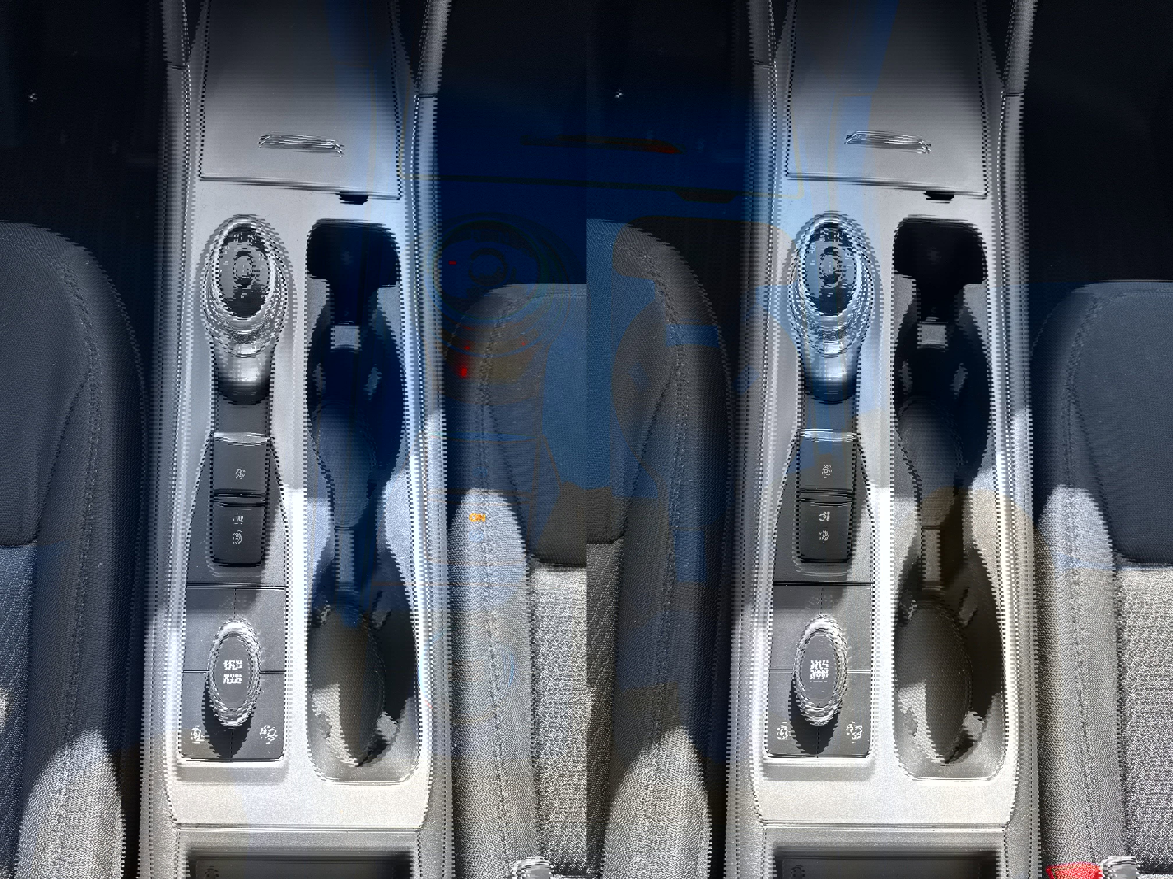 Used 2022 Ford Explorer XLT image 22