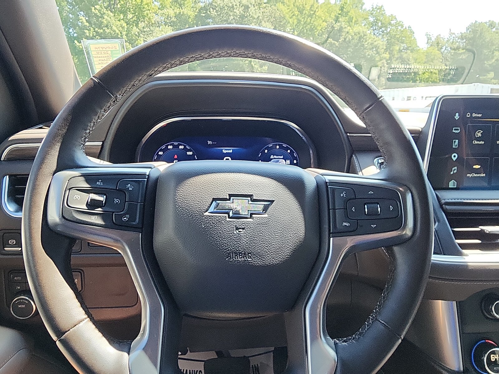 Used 2024 Chevrolet Tahoe Z71 w/ Luxury Package AWD/4WD image 15