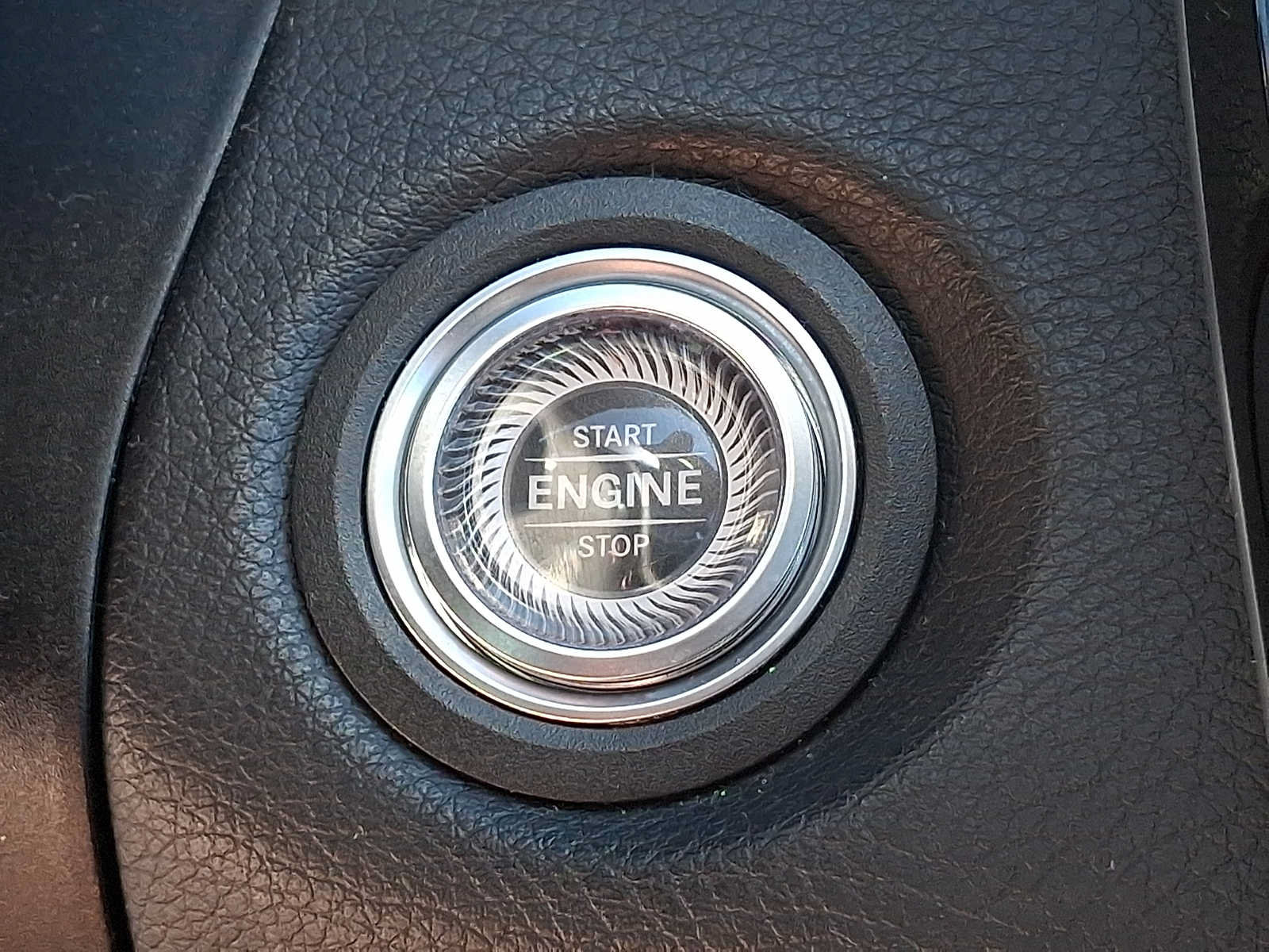 Used 2019 Mercedes-Benz C 300 4MATIC Sedan image 25