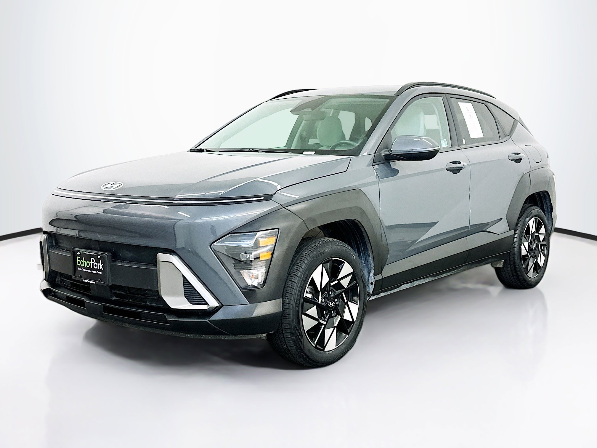 Used 2025 Hyundai Kona SEL image 3