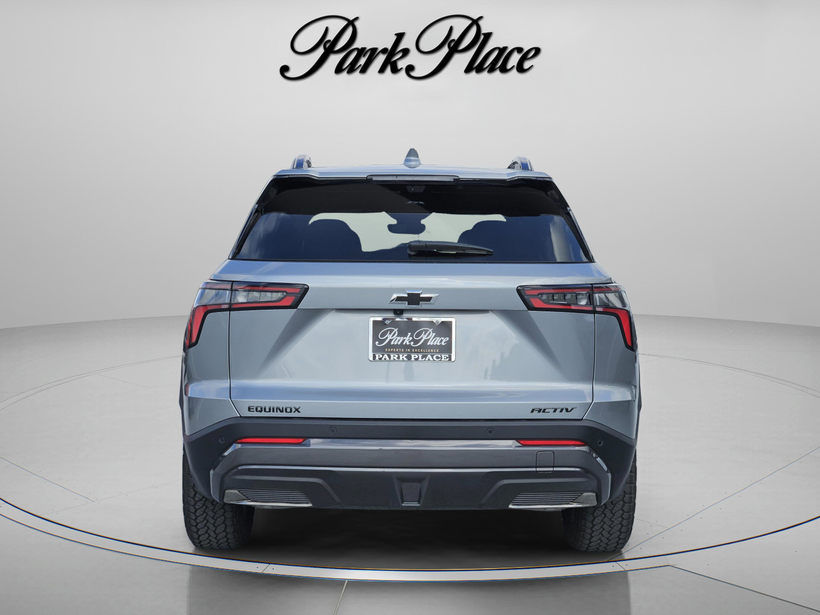 Used 2026 Chevrolet Equinox ACTIV w/ Convenience Package III FWD image 4