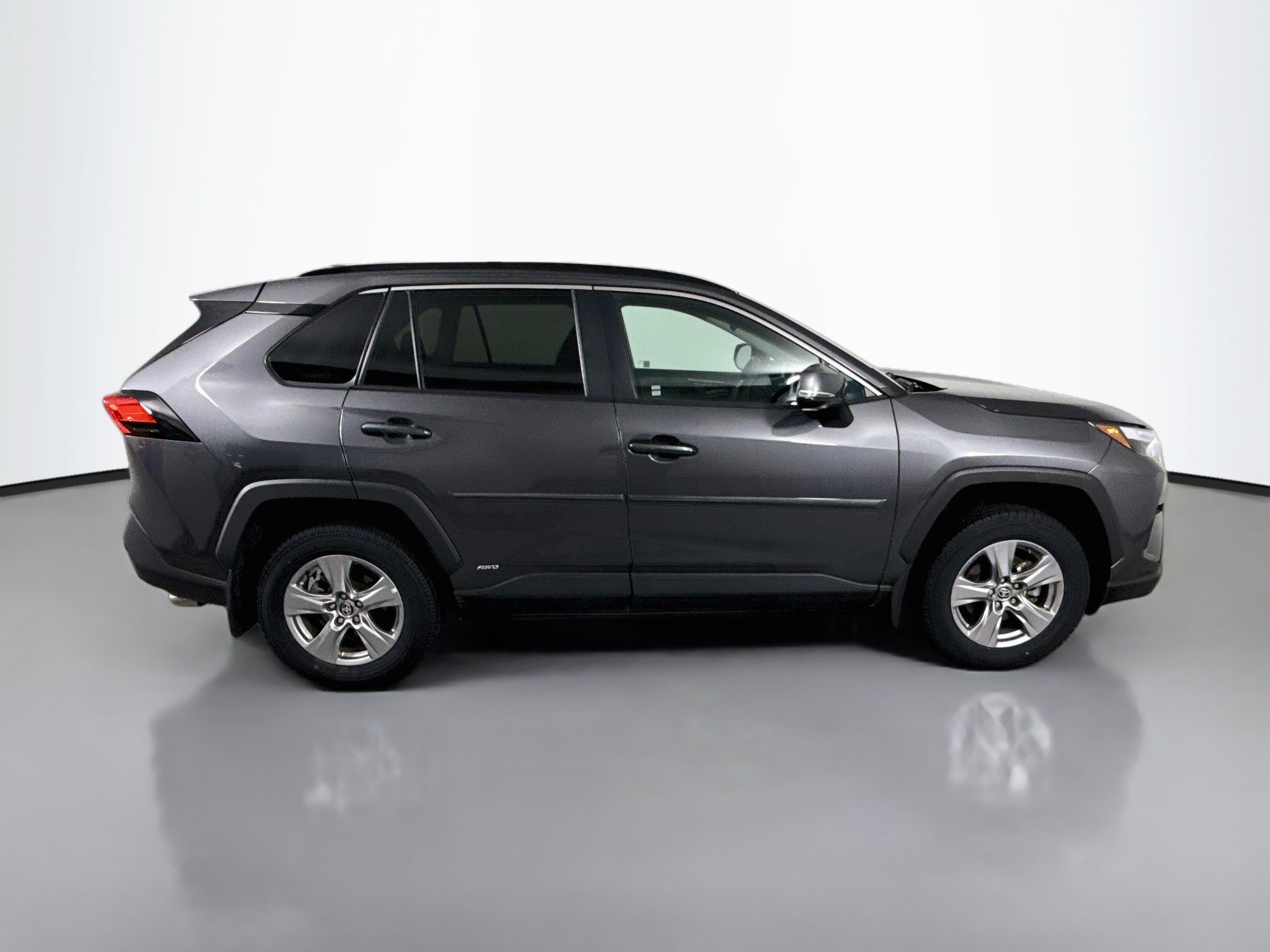 Used 2025 Toyota RAV4 XLE AWD/4WD image 8