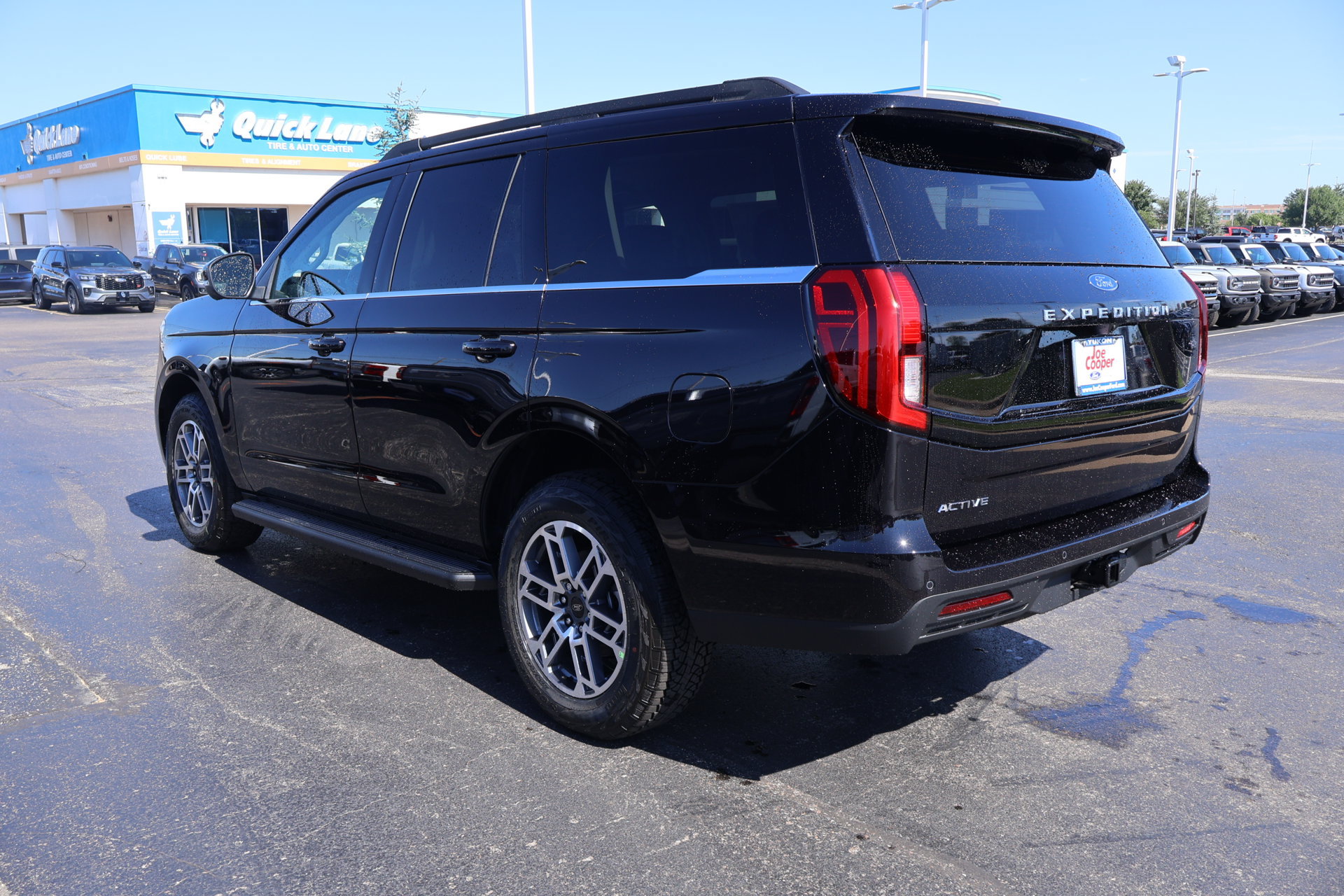 New 2026 Ford Expedition Active AWD/4WD image 24