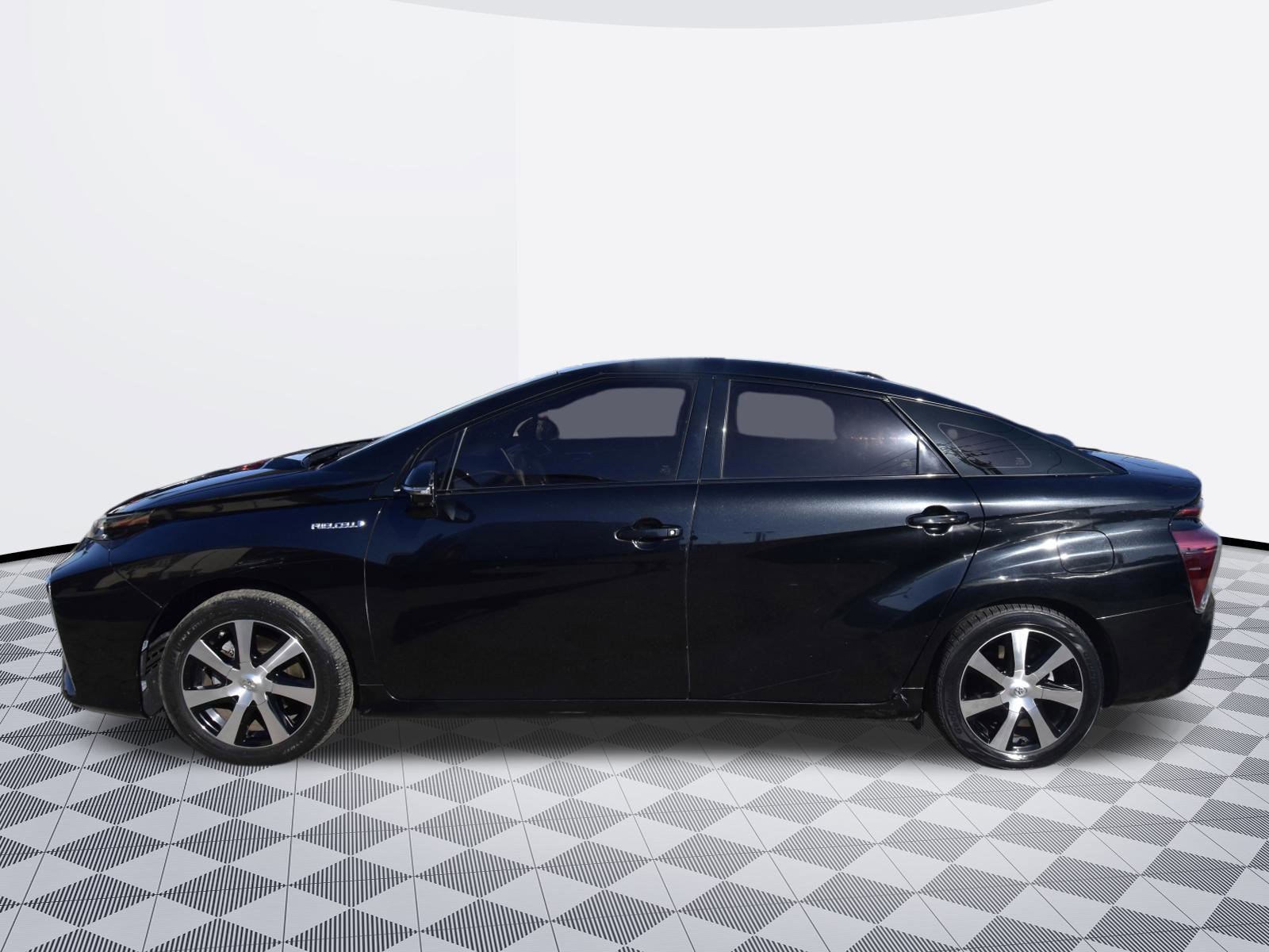 Used 2018 Toyota Mirai image 2