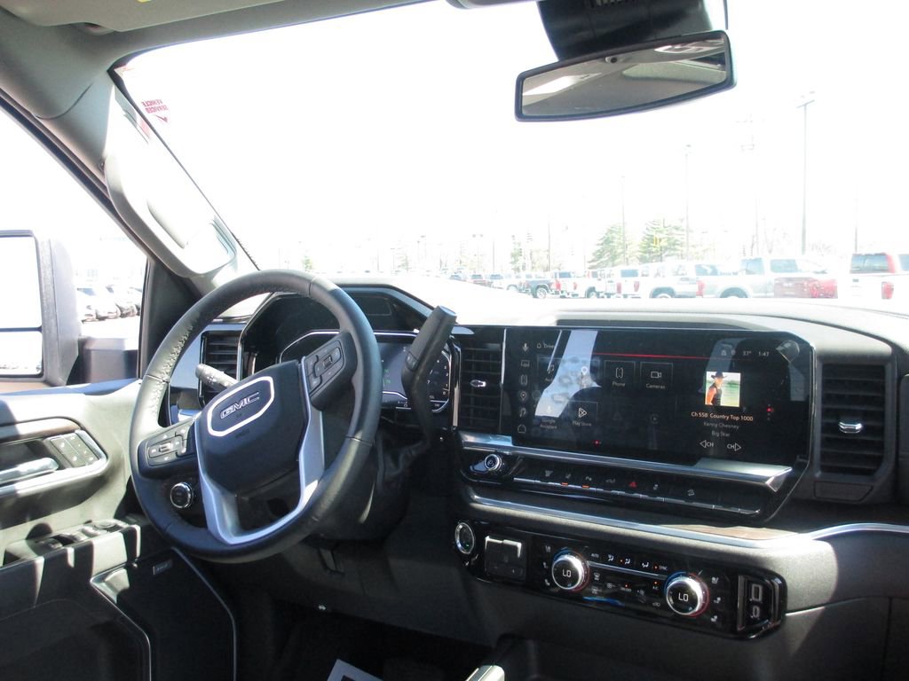 Used 2025 GMC Sierra 3500 SLT w/ SLT Premium Package image 31