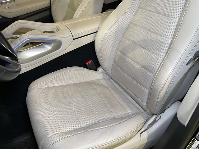 Used 2024 Mercedes-Benz GLS 450 4MATIC image 17