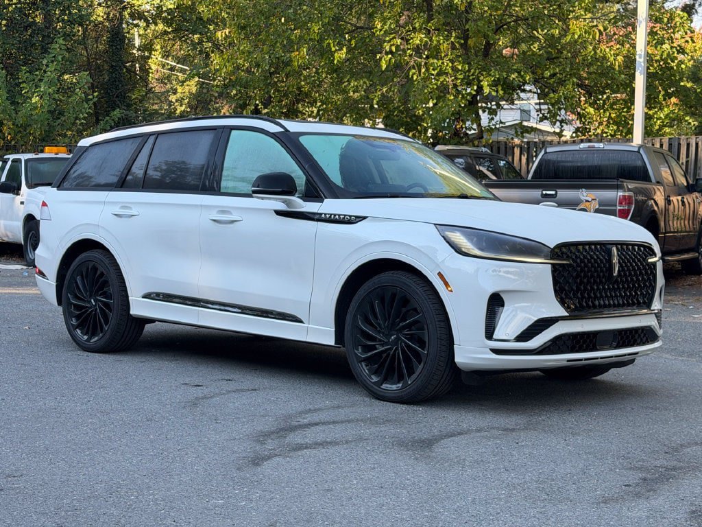 New 2026 Lincoln Aviator Reserve AWD/4WD image 1