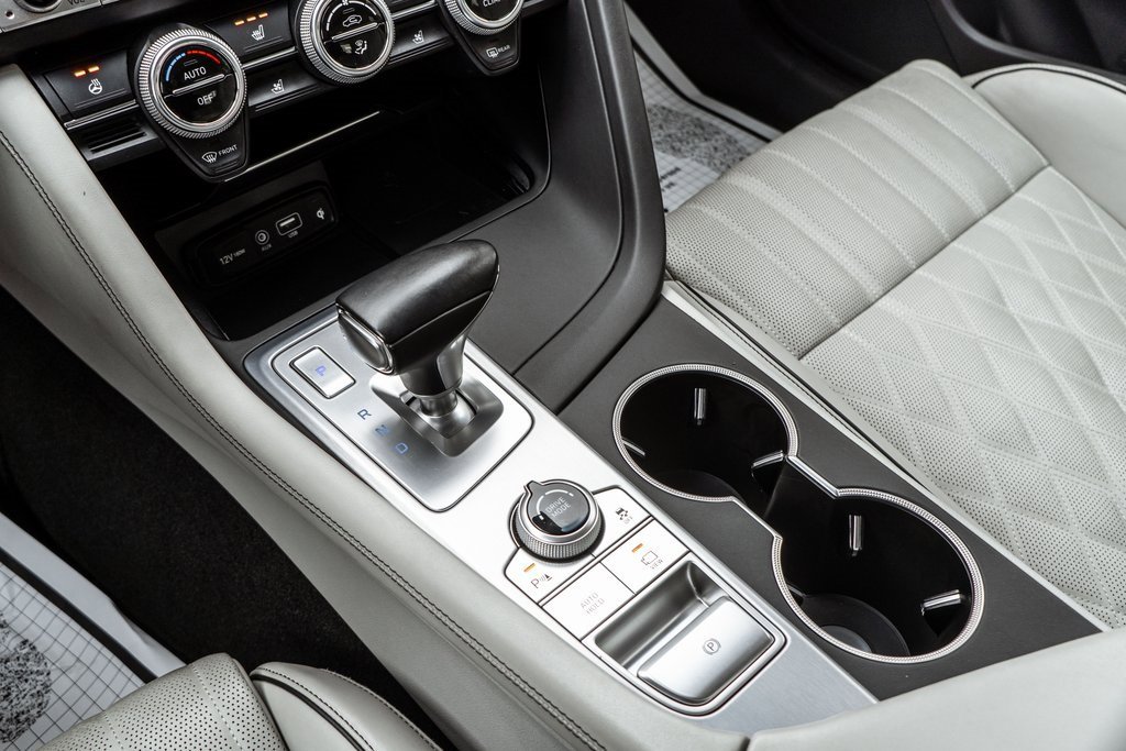 Used 2020 Genesis G70 3.3T w/ Prestige Package image 29