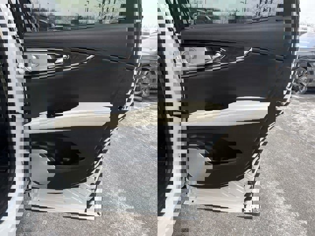 Used 2022 Lincoln Nautilus Black Label w/ Class II Trailer Tow Package image 21