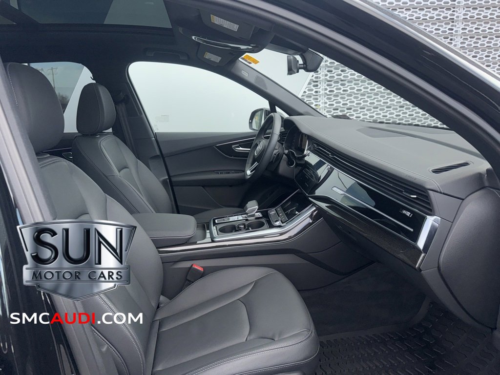 Used 2025 Audi Q7 2.0T Premium w/ Convenience Plus Package image 5