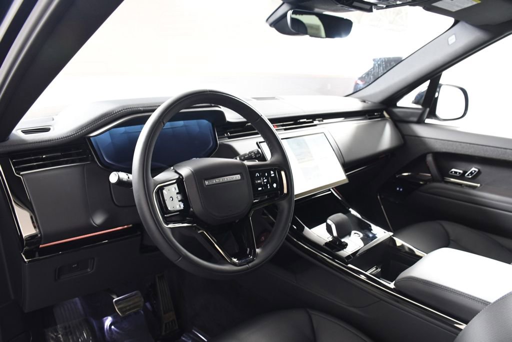 Certified 2025 Land Rover Range Rover Sport Dynamic SE image 12