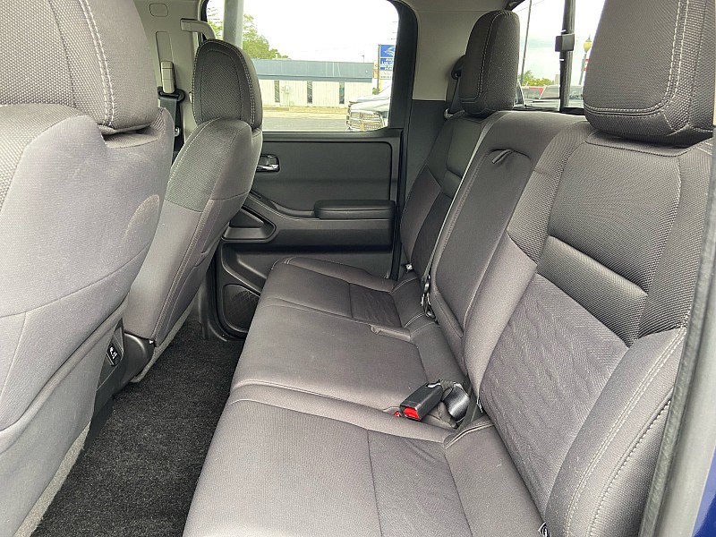Used 2022 Nissan Frontier SV AWD/4WD image 17