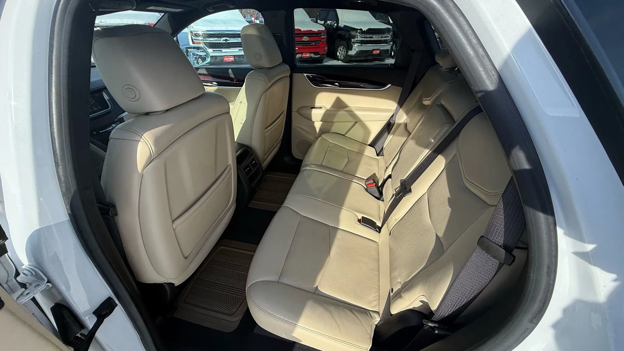 Used 2017 Cadillac XT5 Luxury image 26