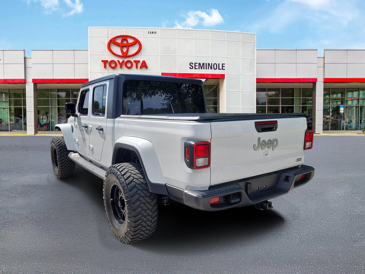 Used 2021 Jeep Gladiator Overland w/ Popular Equipment Package AWD/4WD image 4