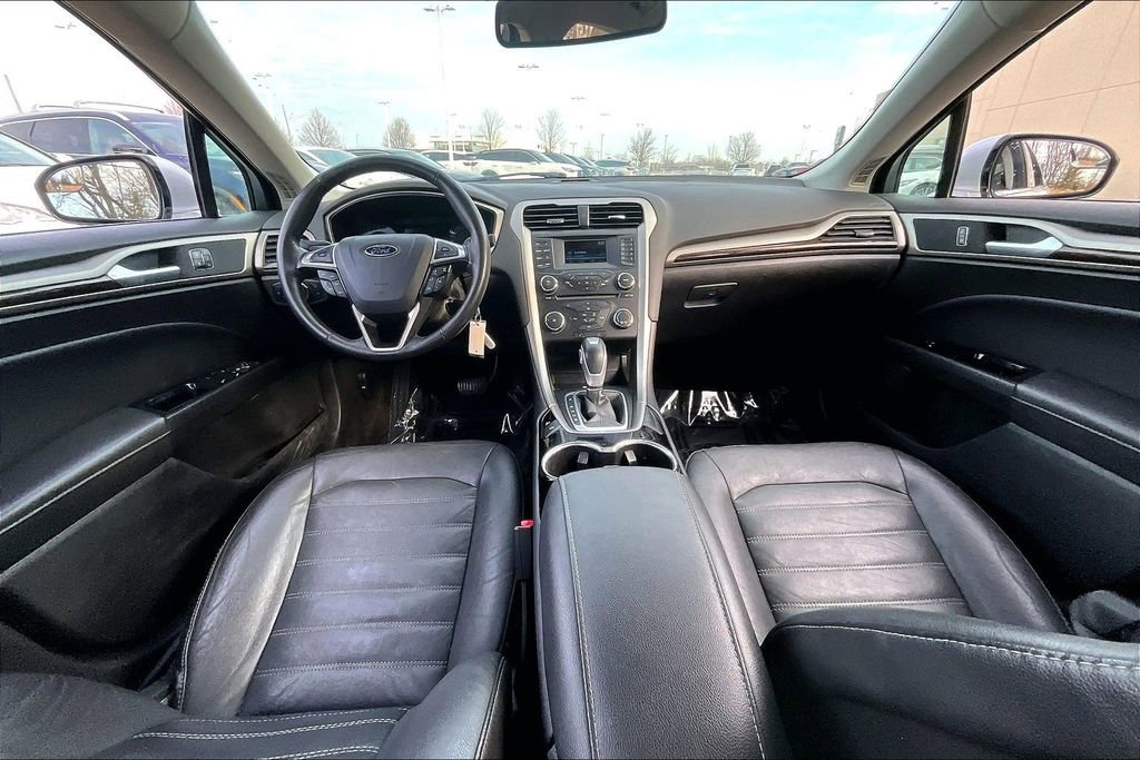 Used 2015 Ford Fusion SE w/ Equipment Group 202A image 21