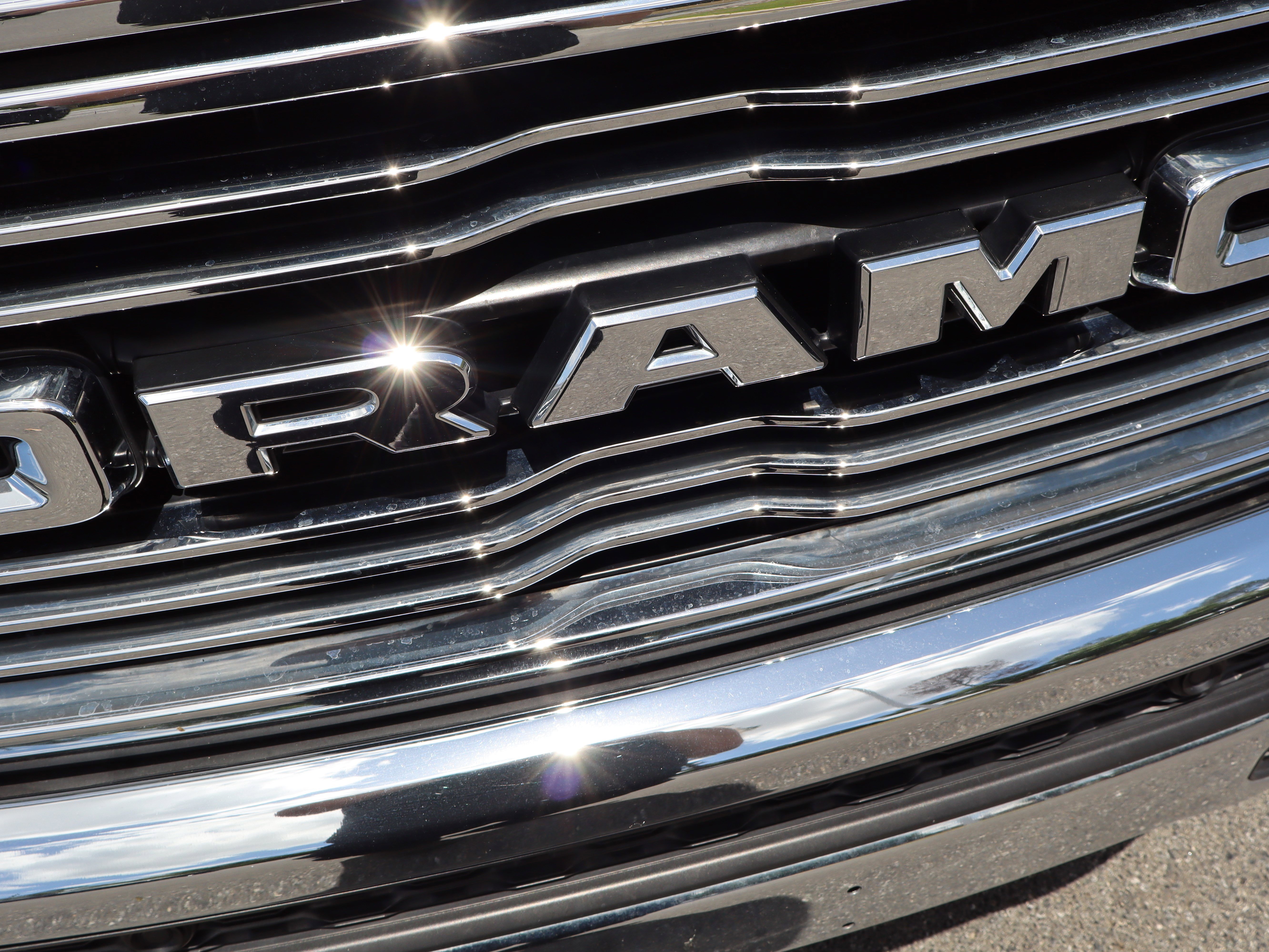 Used 2020 RAM 1500 Laramie AWD/4WD image 45