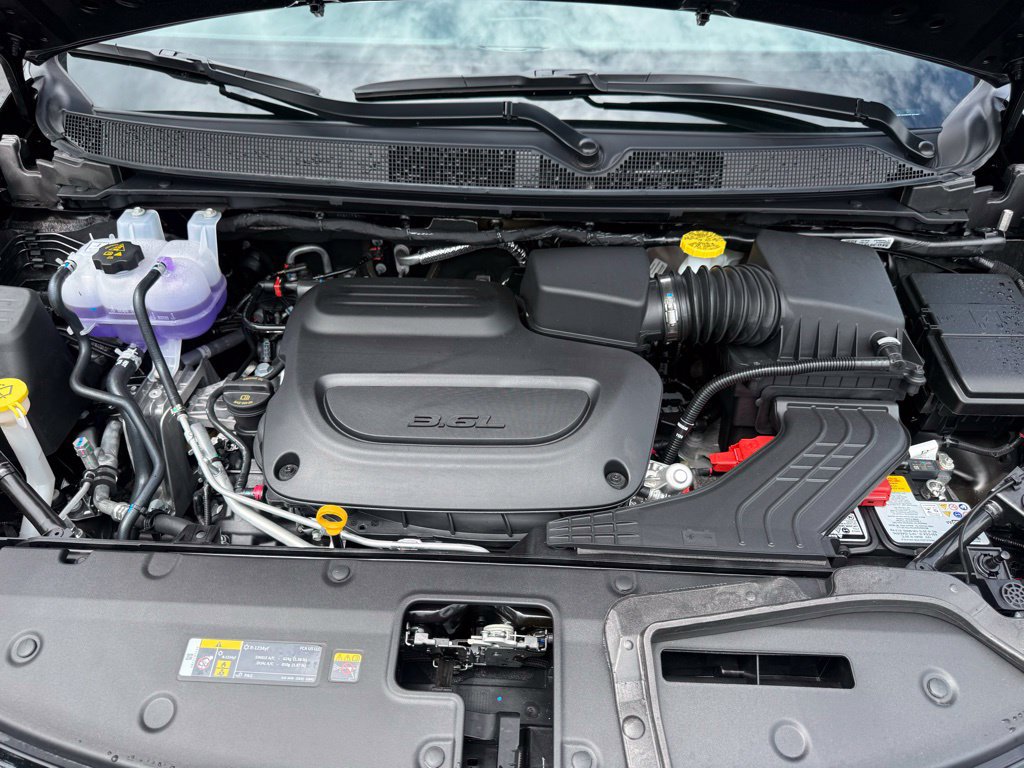 New 2027 Chrysler Pacifica Select w/ Family Tech Group FWD image 59