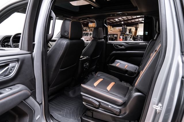 Used 2023 GMC Yukon XL AT4 w/ AT4 Premium Package AWD/4WD image 17