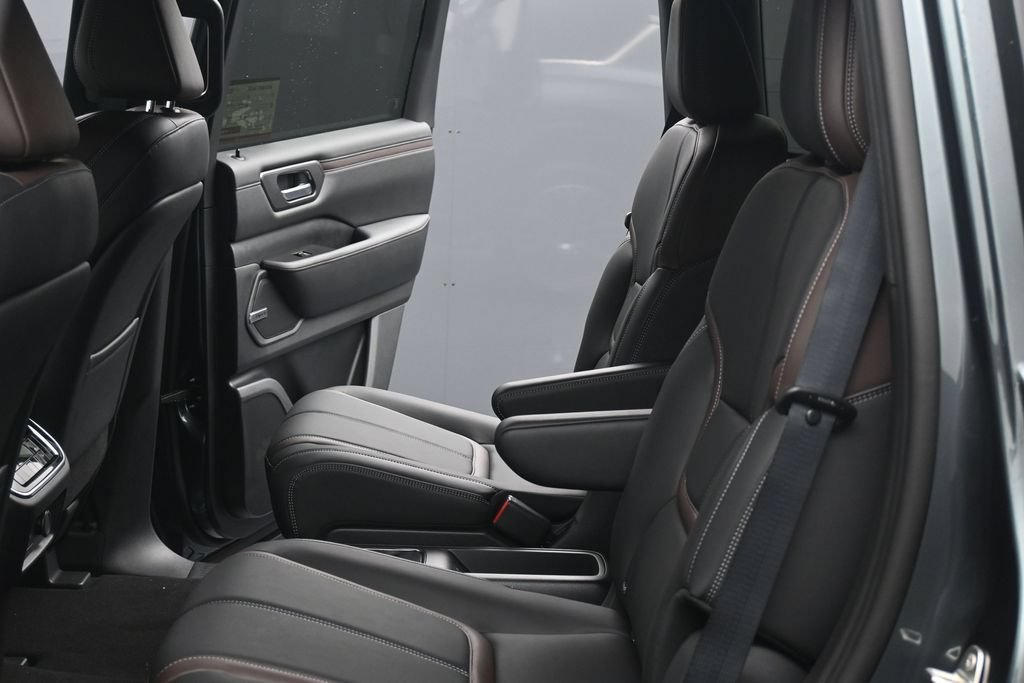 New 2026 Nissan Armada SL w/ Captain's Chari Seat Package AWD/4WD image 20