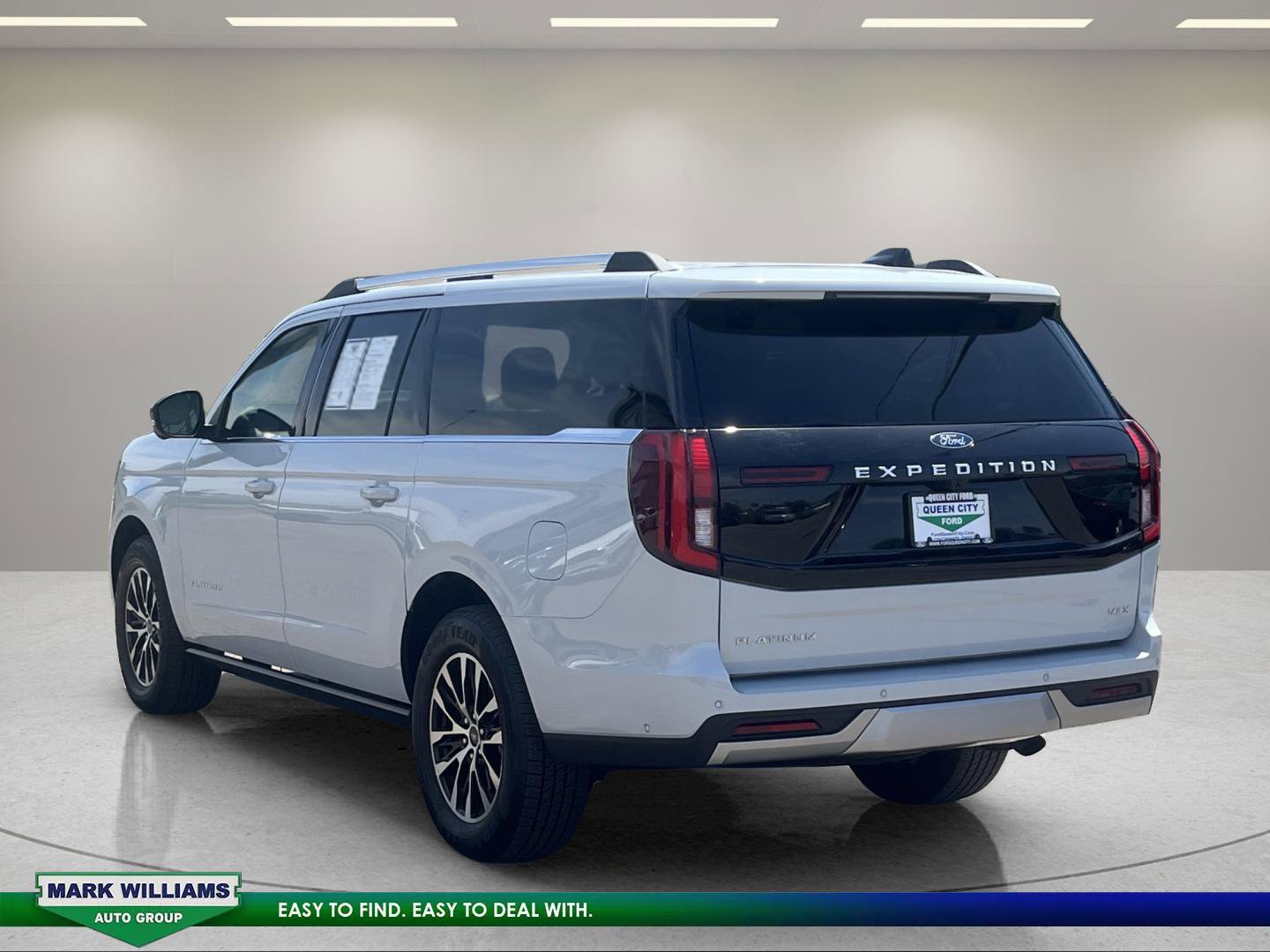 Used 2025 Ford Expedition Max Platinum AWD/4WD image 5