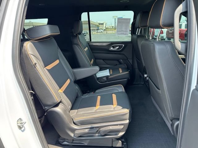 Used 2024 GMC Yukon XL AT4 w/ Technology Package AWD/4WD image 22