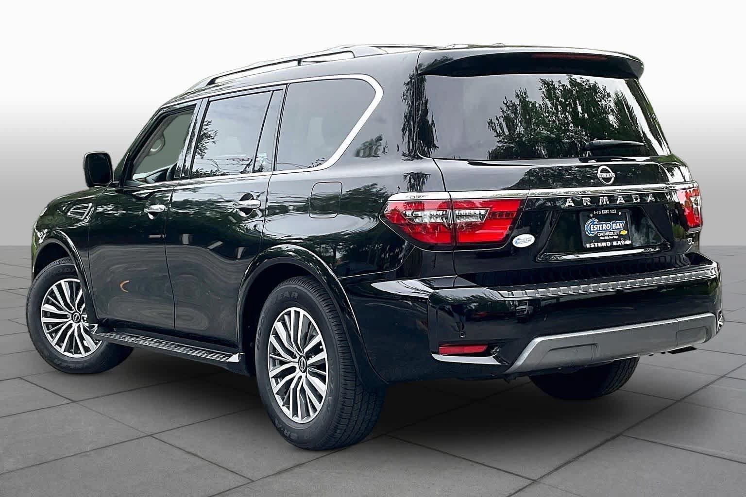 Used 2023 Nissan Armada SL w/ Captain's Chairs Package RWD image 13