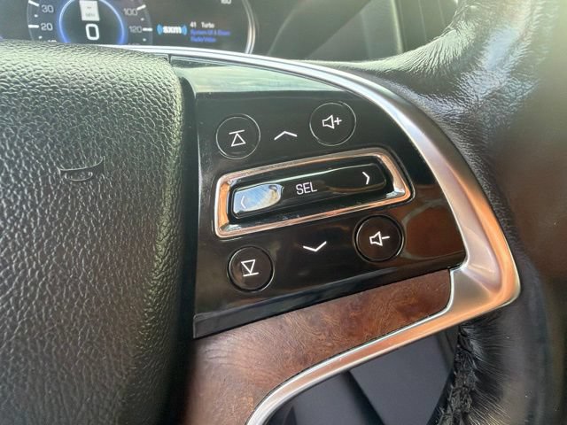 Used 2020 Cadillac Escalade Premium Luxury w/ Escalade Sport Edition AWD/4WD image 18