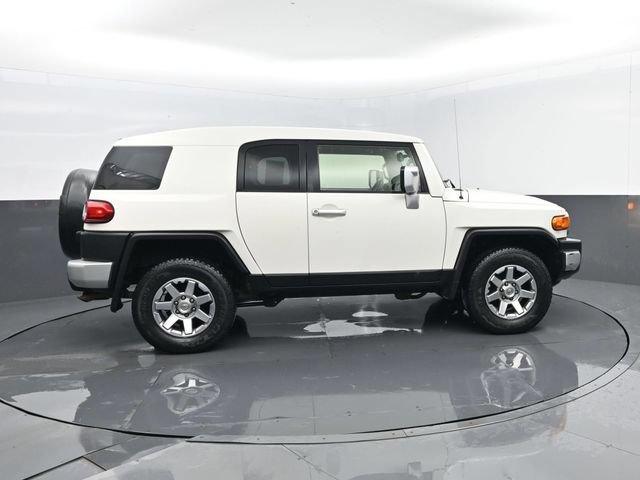 Used 2014 Toyota FJ Cruiser 4WD w/ Upgrade Package image 4
