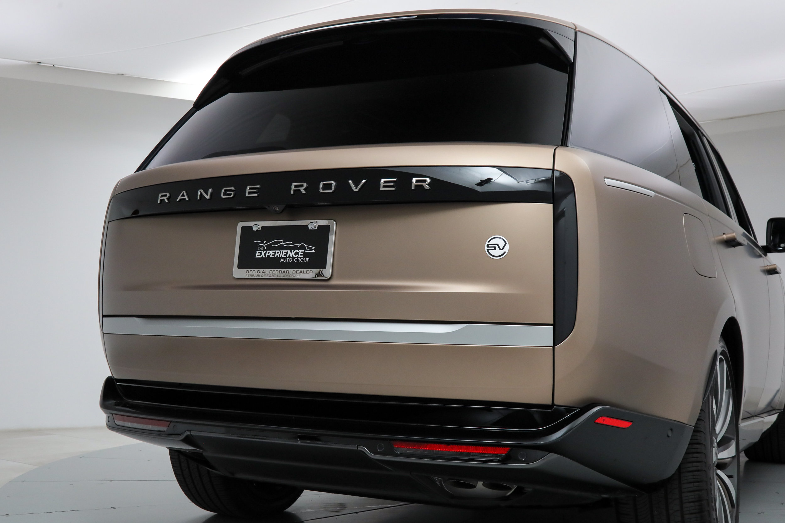 Used 2023 Land Rover Range Rover SV AWD/4WD image 19