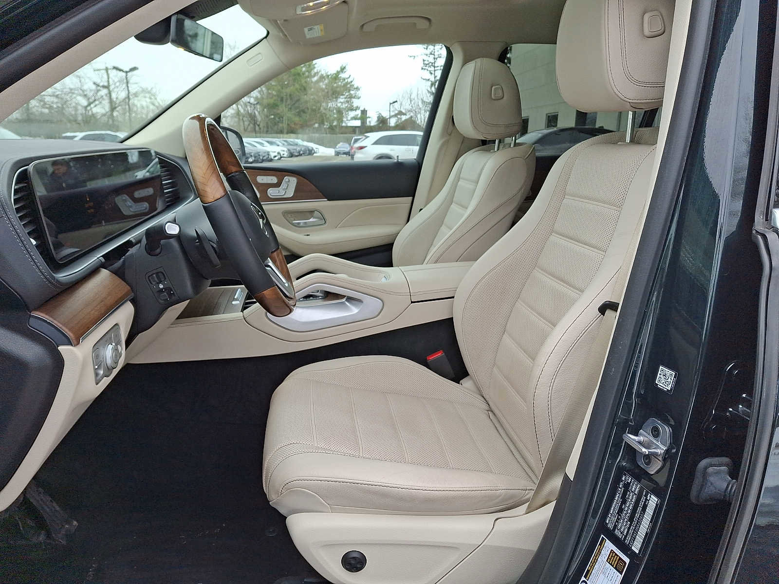 Certified 2022 Mercedes-Benz GLS 450 4MATIC image 11