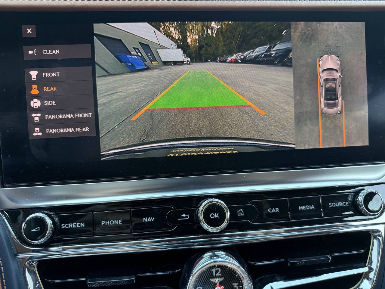 Used 2022 Bentley Flying Spur V8 AWD/4WD image 47