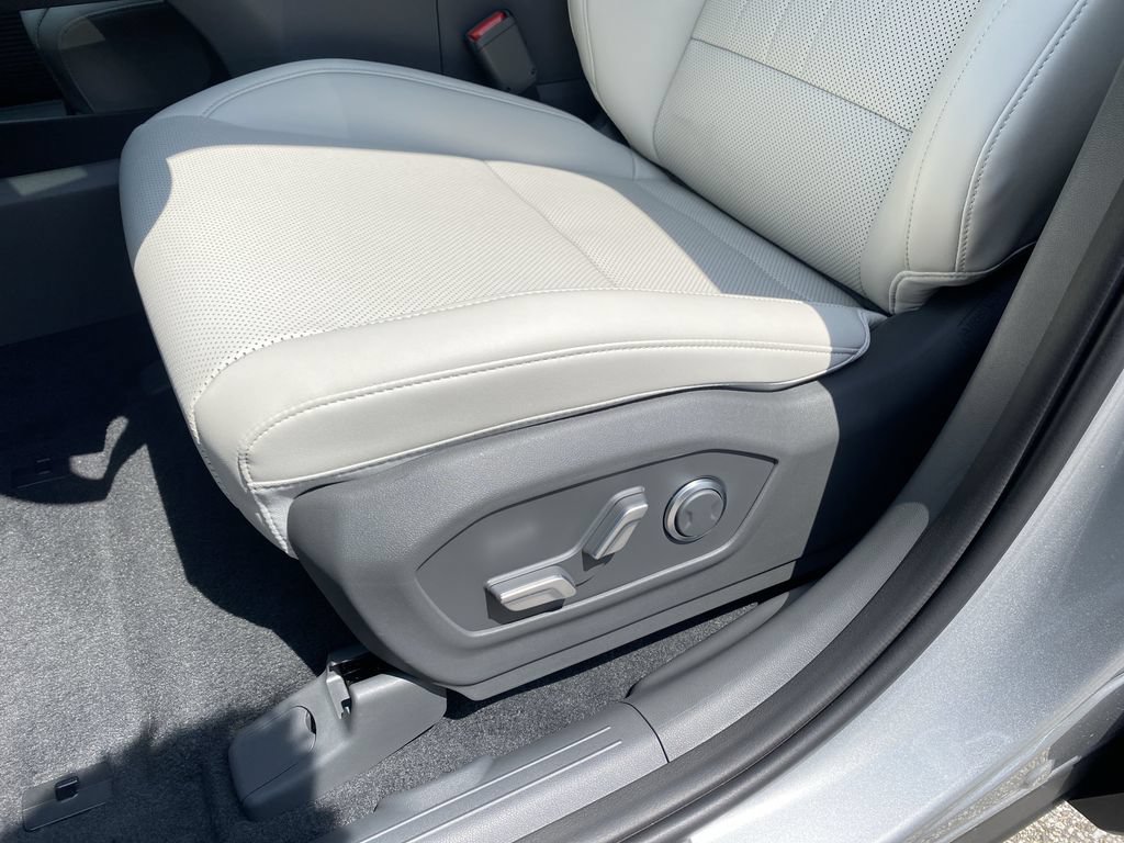 New 2027 Hyundai Santa Fe SEL FWD image 12