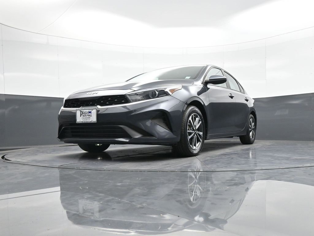 Certified 2022 Kia Forte LXS image 23