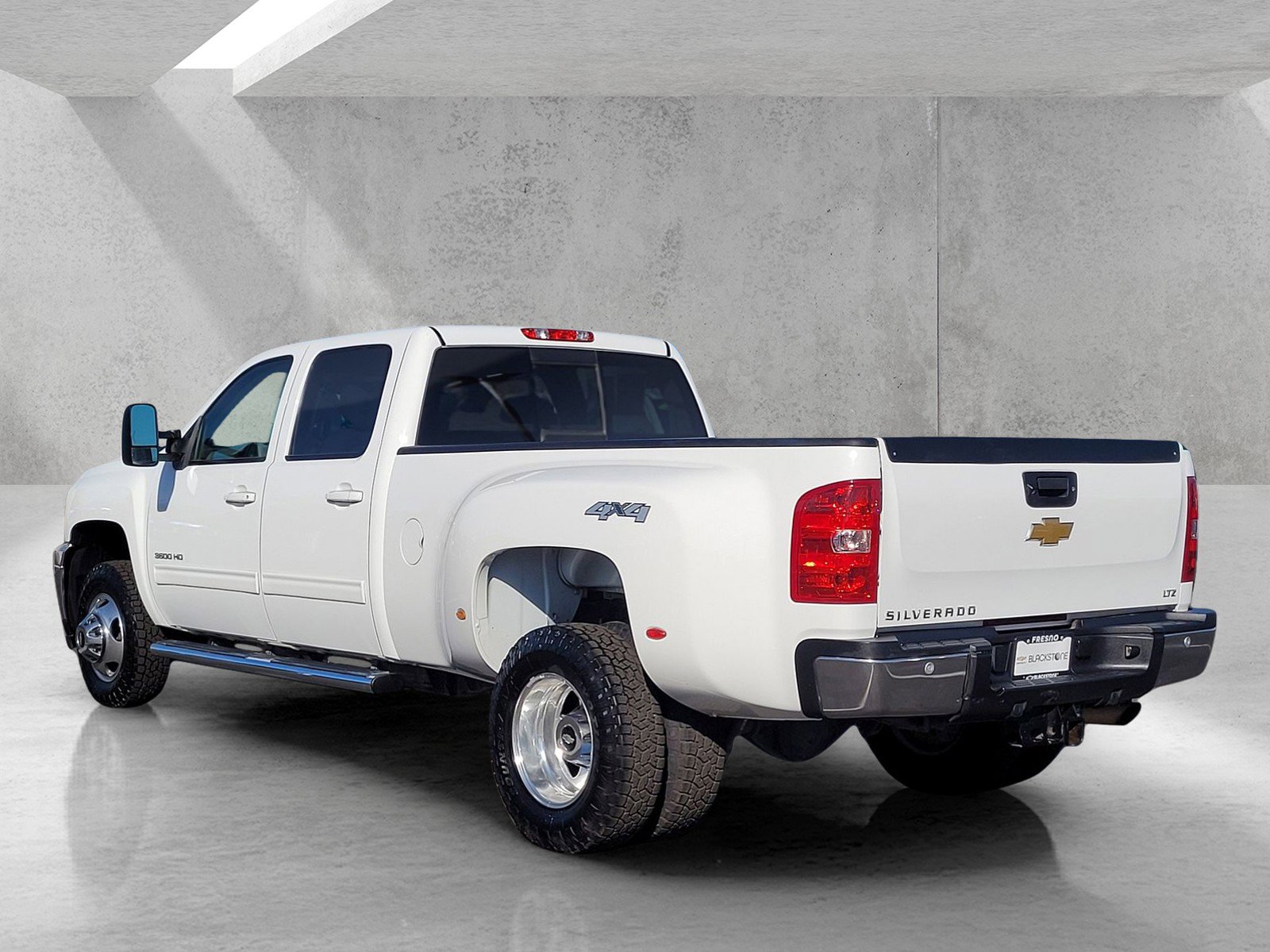 Used 2013 Chevrolet Silverado 3500 LTZ w/ LTZ Plus Package image 6