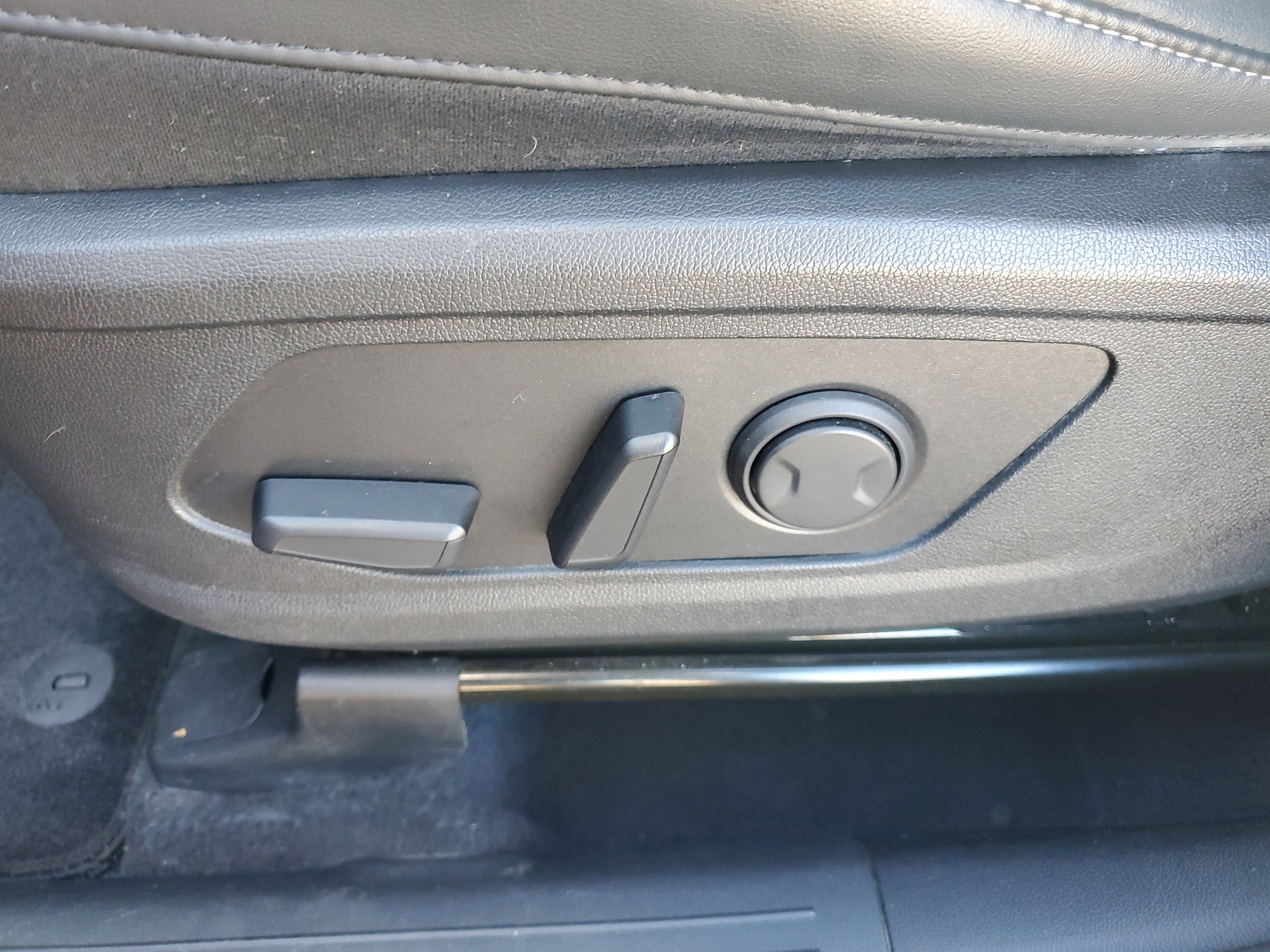 Certified 2023 Kia Sorento S w/ Panoramic Sunroof Package image 24