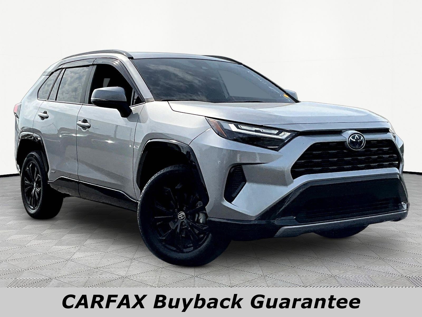 Used 2023 Toyota RAV4 SE AWD/4WD image 3