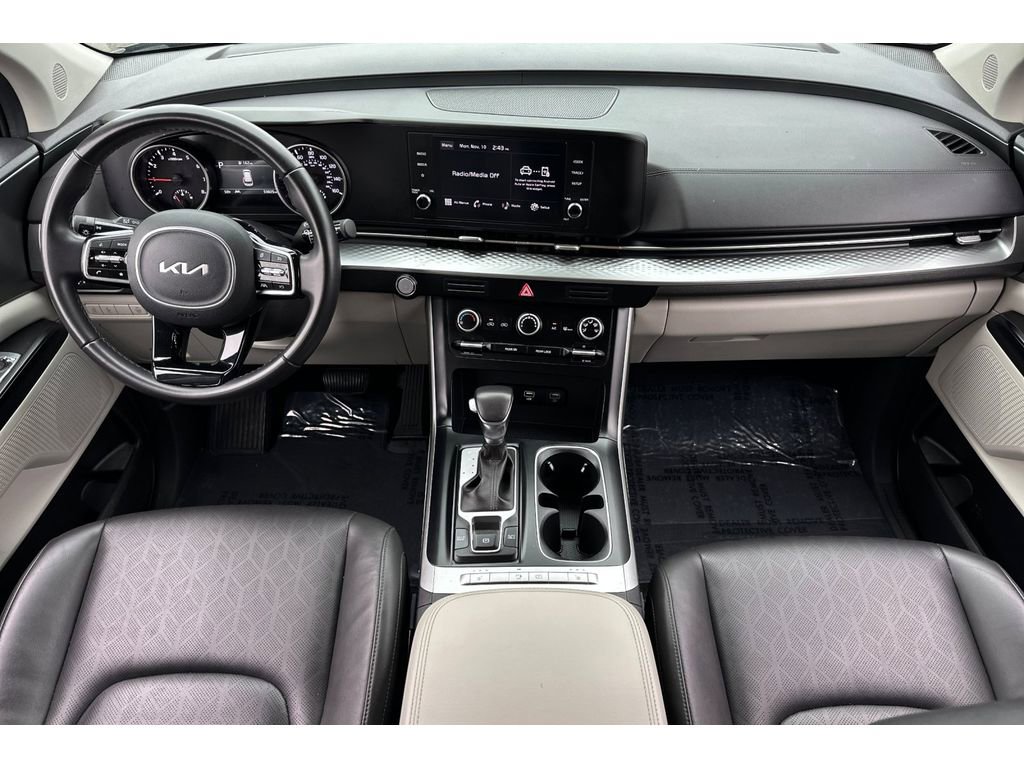 Used 2024 Kia Carnival LX image 15